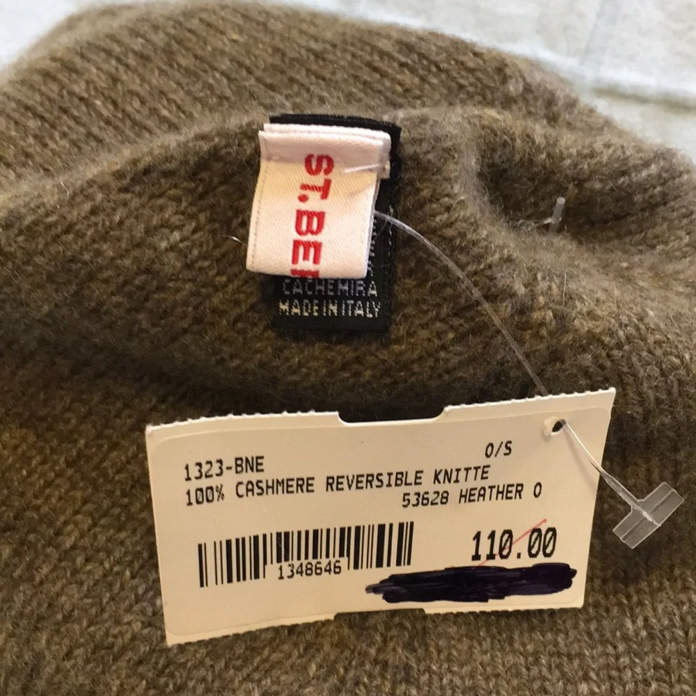 100% Cashmere Knit Beanie Reversible by St. Bernard